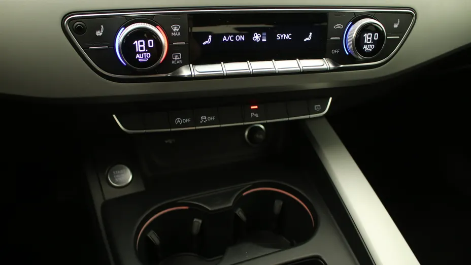 AUDI A4 A4 35 TFSI mHEV S Line S tronic