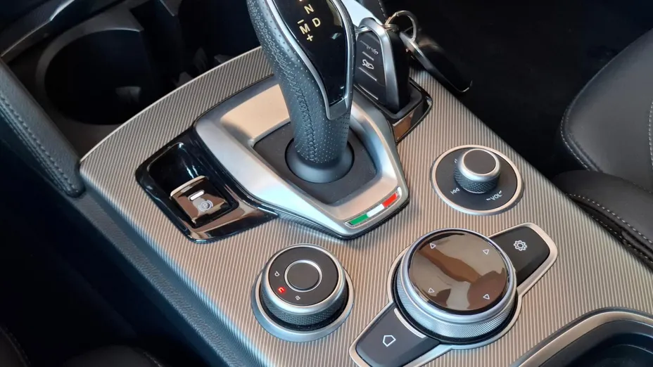 ALFA ROMEO Stelvio Stelvio 2.0 Turbo Veloce Q4 aut