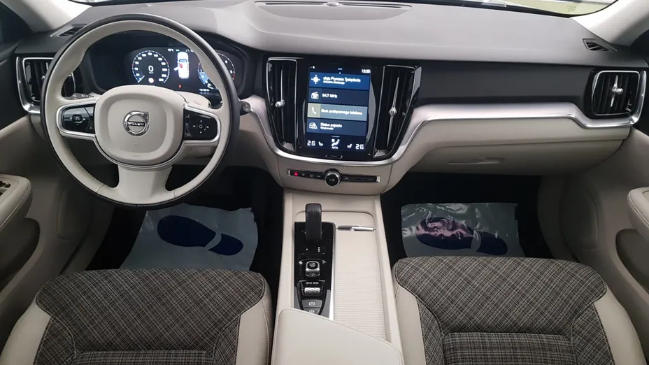 VOLVO V60 V60 B4 D Momentum Pro aut