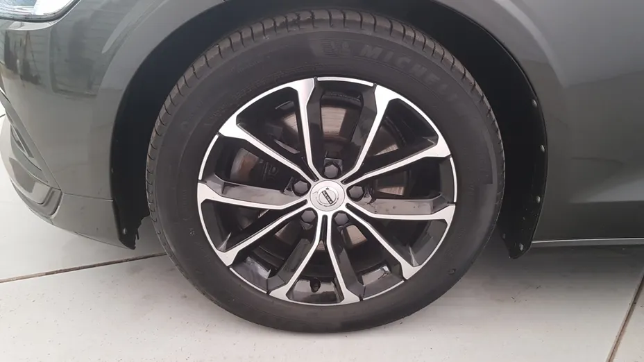VOLVO V60 V60 B4 D Momentum Pro aut