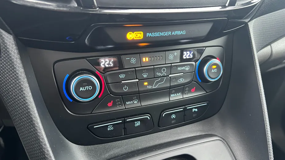 FORD Tourneo Connect Gr. Tourneo Connect 1.5 EcoBlue Titanium PowerShift