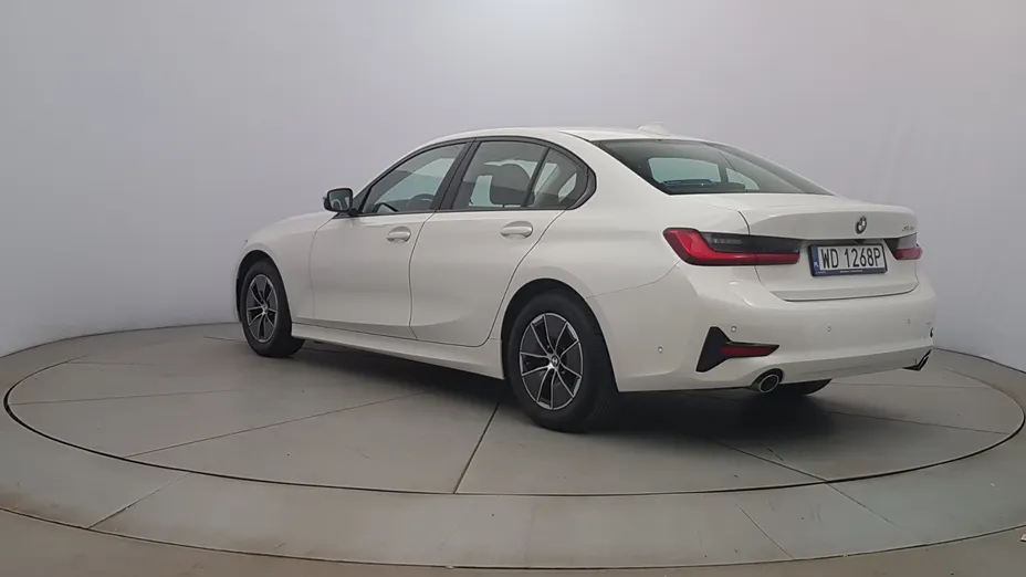 BMW Seria 3 318d Advantage aut