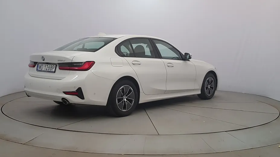 BMW Seria 3 318d Advantage aut