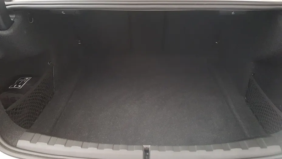 BMW Seria 3 318d Advantage aut