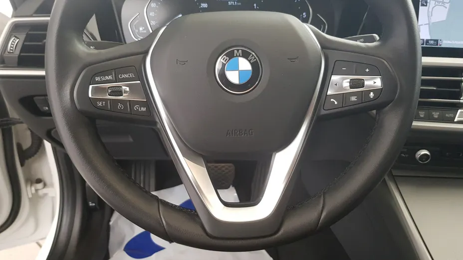 BMW Seria 3 318d Advantage aut