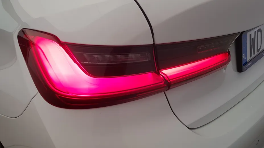 BMW Seria 3 318d Advantage aut