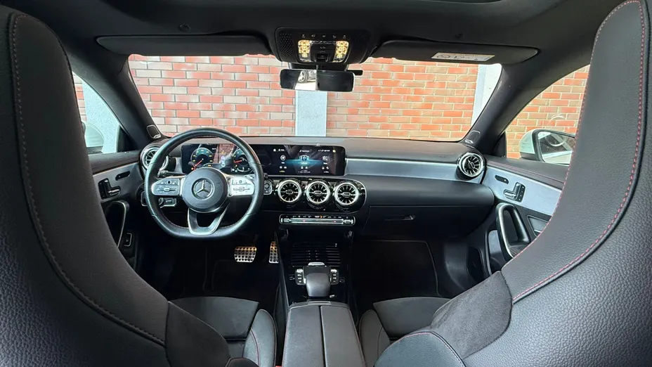 MERCEDES-BENZ CLA CLA 200 AMG Line 7G-DCT