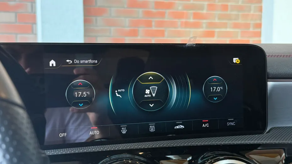 MERCEDES-BENZ CLA CLA 200 AMG Line 7G-DCT