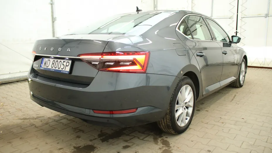 SKODA Superb Superb 2.0 TDI SCR Ambition DSG