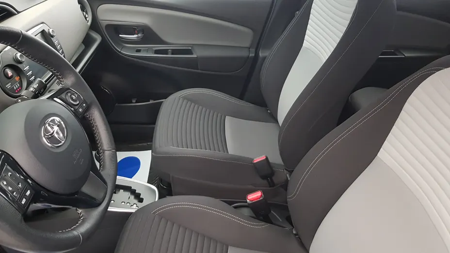 TOYOTA Yaris Yaris 1.5 Premium CVT