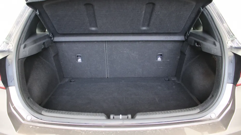 HYUNDAI i30 i30 1.5 DPI Classic +