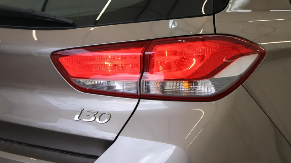 HYUNDAI i30 i30 1.5 DPI Classic +