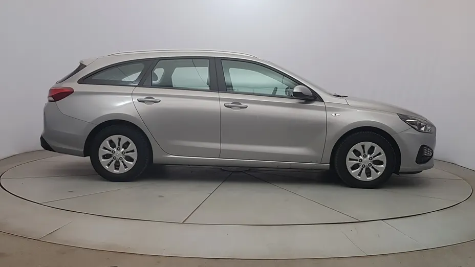 HYUNDAI i30 i30 1.6 D Classic +