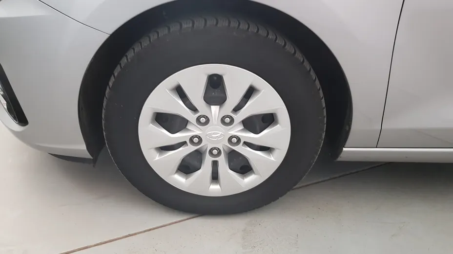 HYUNDAI i30 i30 1.6 D Classic +