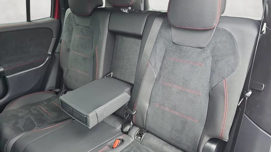 MERCEDES-BENZ GLB GLB 200 mHEV AMG Line 7G-DCT Nowy