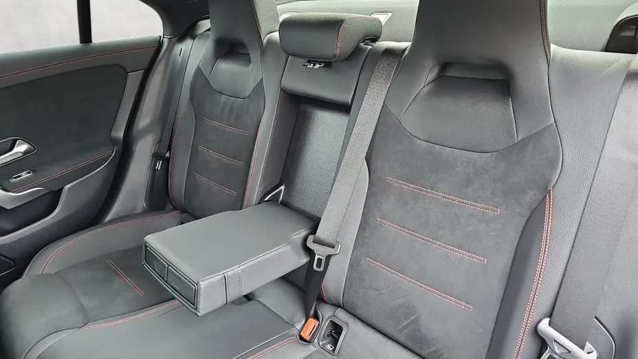 MERCEDES-BENZ CLA CLA 200 mHEV AMG Line 7G-DCT Nowy