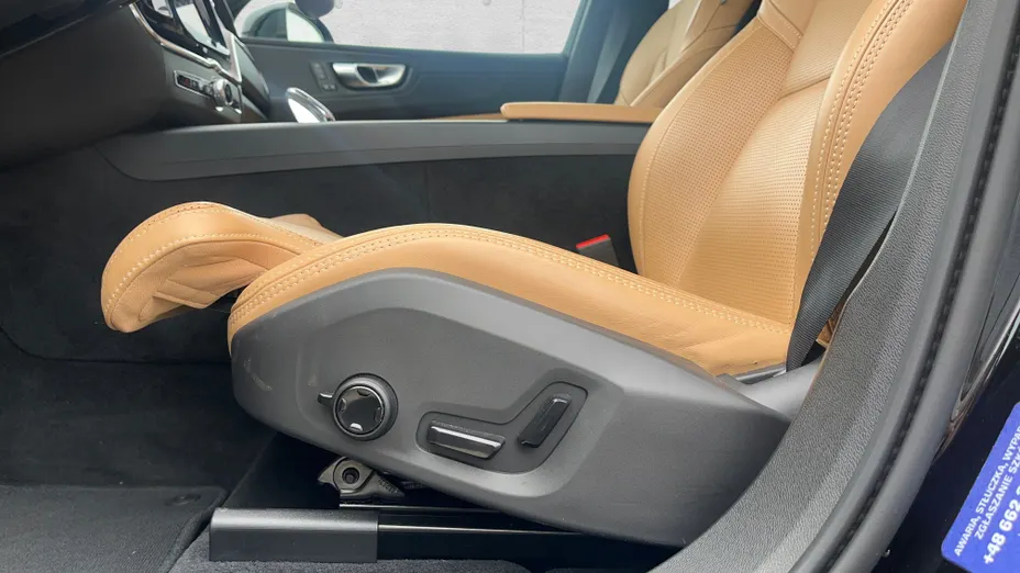VOLVO XC60 XC60 B4 B Plus Dark aut