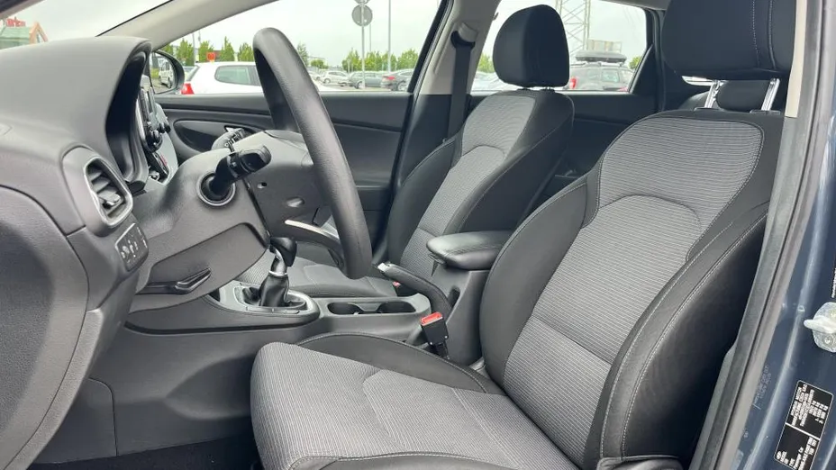HYUNDAI i30 i30 1.5 DPI Classic +