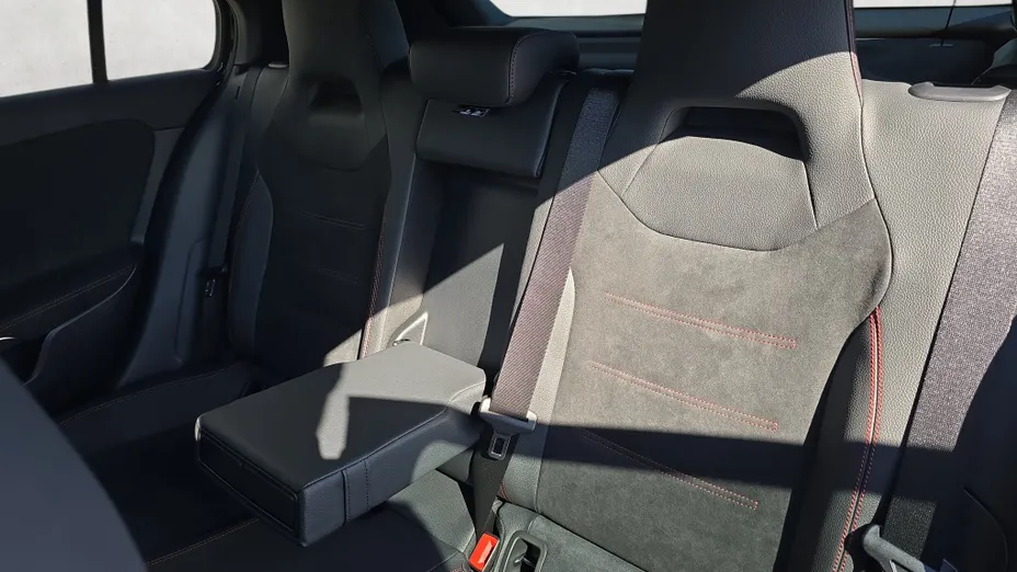 MERCEDES-BENZ A Klasa A 220 4-Matic AMG Line 8G-DCT Nowy