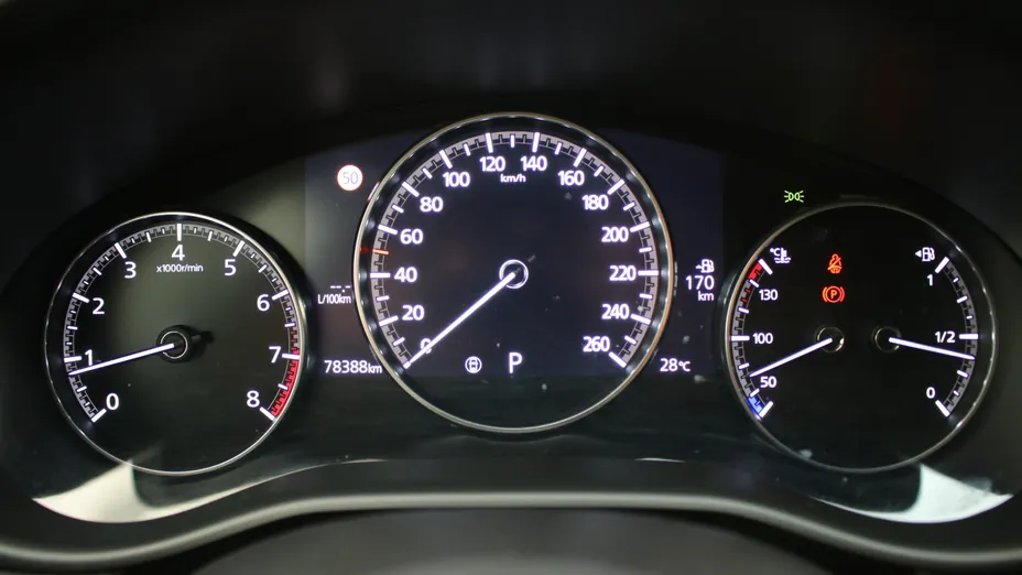 MAZDA 3 3 2.0 mHEV Hikari aut
