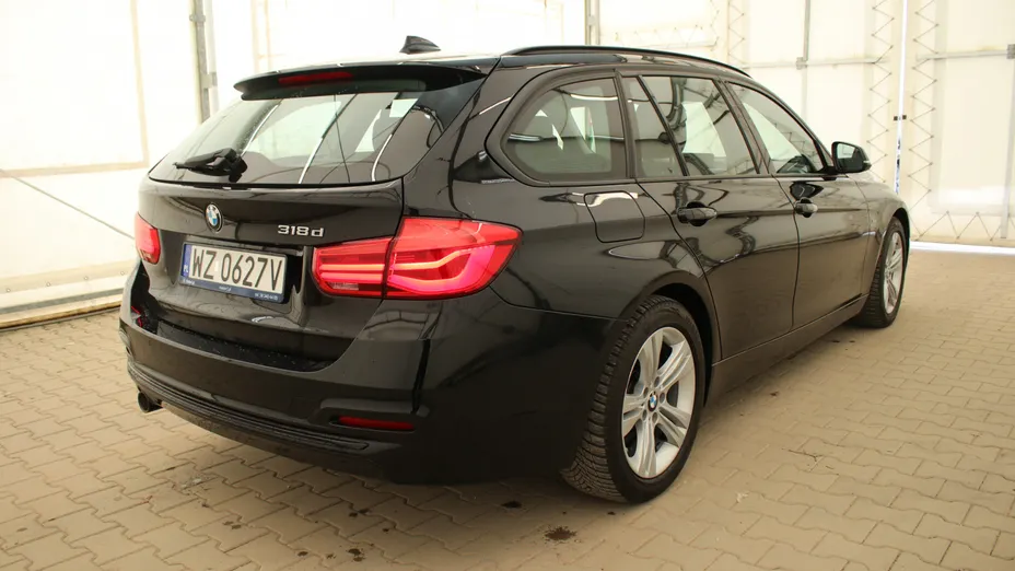 BMW Seria 3 318d Sport Line aut