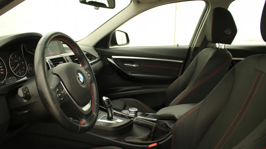 BMW Seria 3 318d Sport Line aut