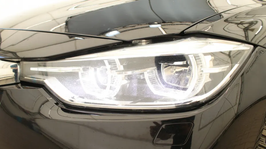 BMW Seria 3 318d Sport Line aut