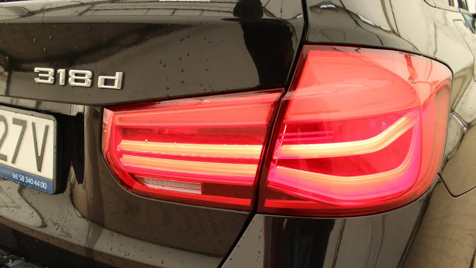 BMW Seria 3 318d Sport Line aut
