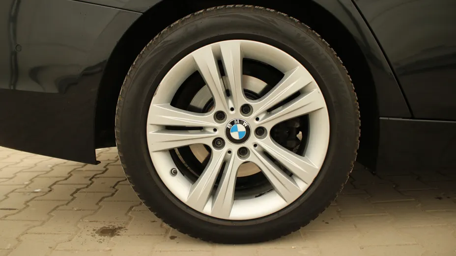 BMW Seria 3 318d Sport Line aut