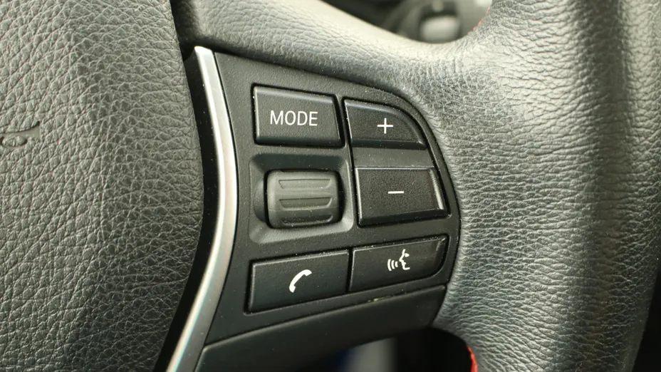 BMW Seria 3 318d Sport Line aut
