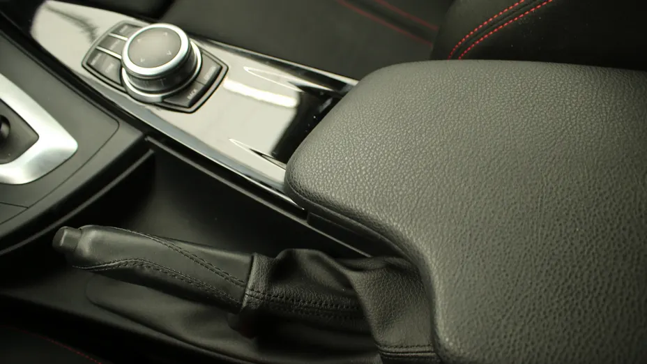 BMW Seria 3 318d Sport Line aut