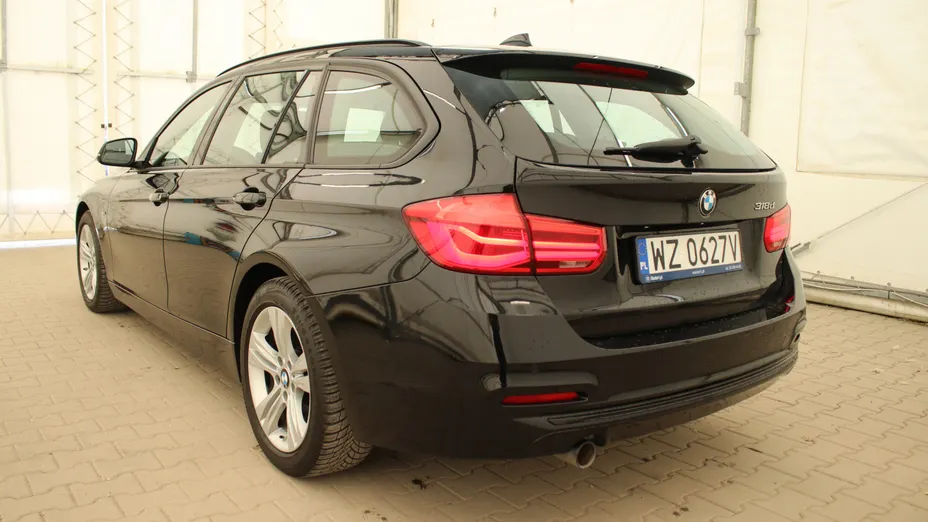 BMW Seria 3 318d Sport Line aut