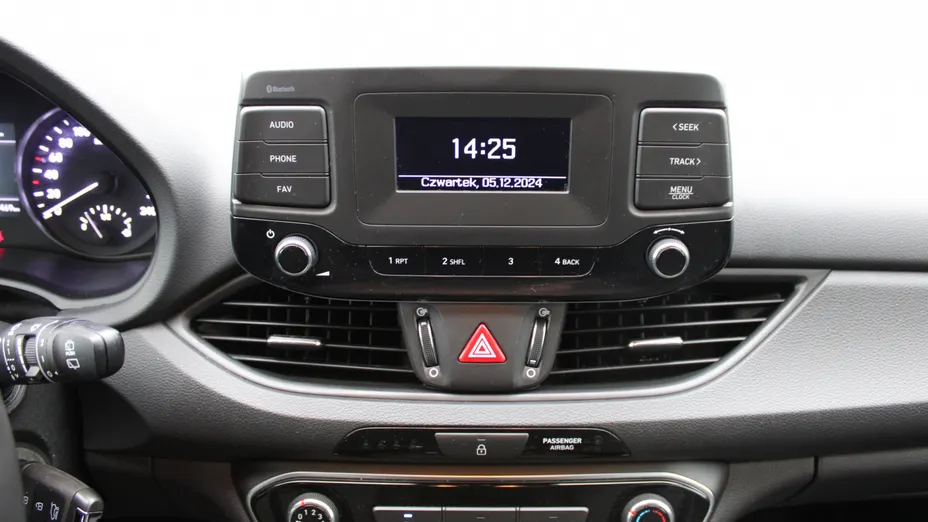 HYUNDAI i30 i30 1.0 T-GDI Classic +