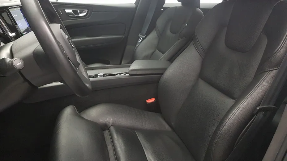 VOLVO XC60 XC60 B5 D AWD Momentum Pro aut