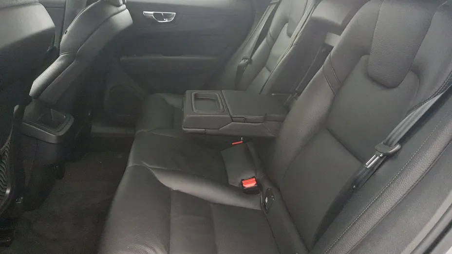 VOLVO XC60 XC60 B5 D AWD Momentum Pro aut