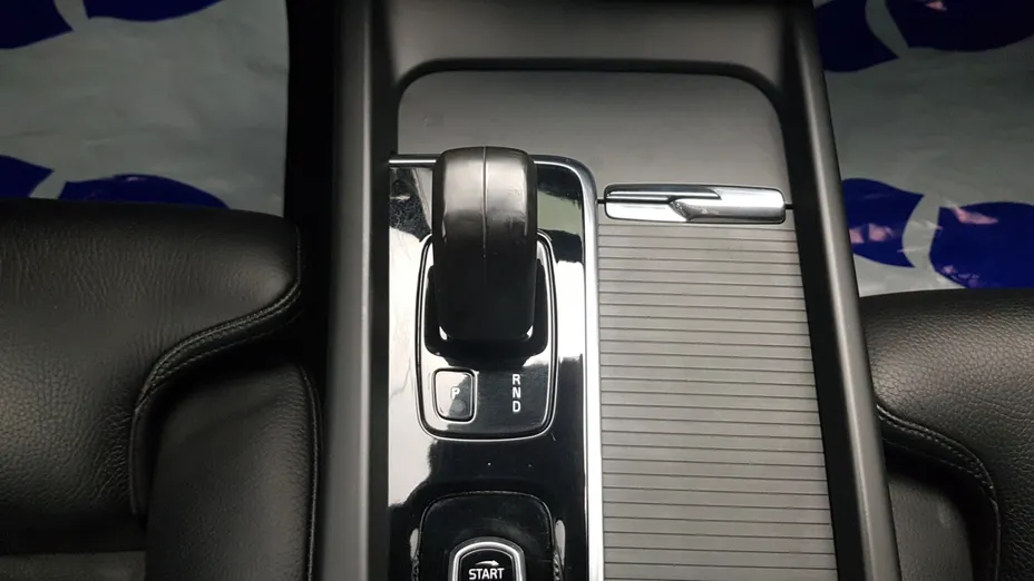 VOLVO XC60 XC60 B5 D AWD Momentum Pro aut