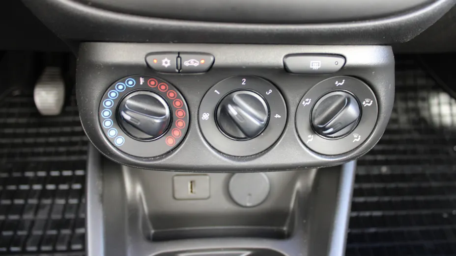 OPEL Corsa Corsa 1.4 Enjoy