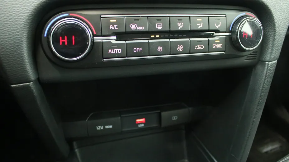 KIA Cee'd Ceed 1.5 T-GDI M DCT