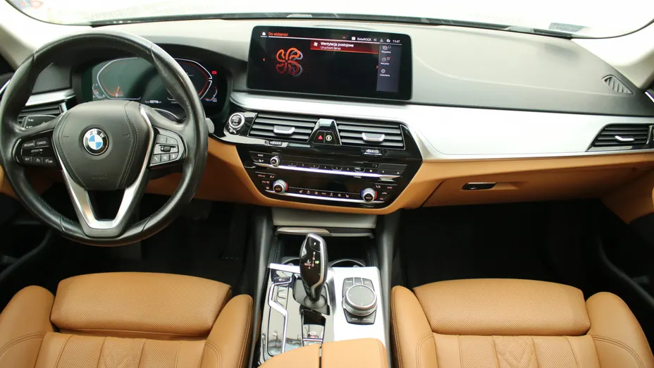 BMW Seria 5 520i mHEV aut