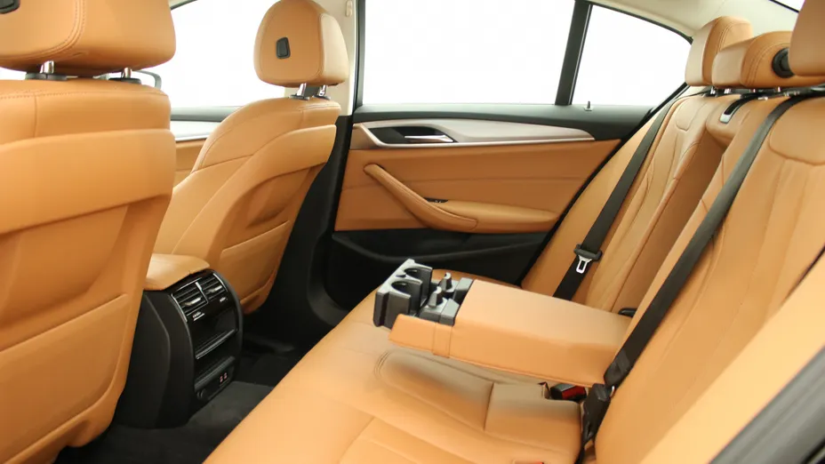 BMW Seria 5 520i mHEV aut