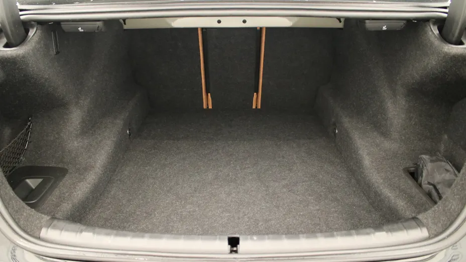 BMW Seria 5 520i mHEV aut