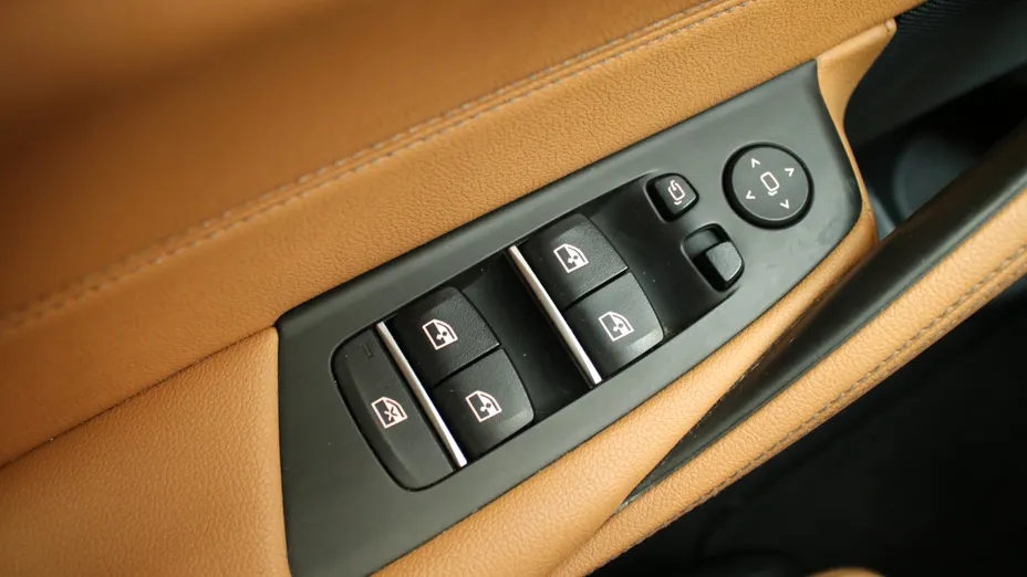 BMW Seria 5 520i mHEV aut