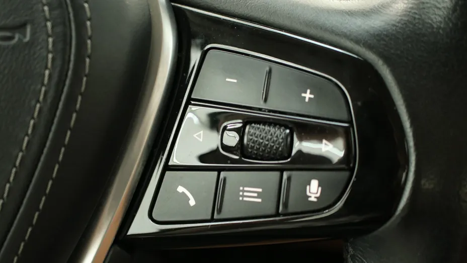 BMW Seria 5 520i mHEV aut