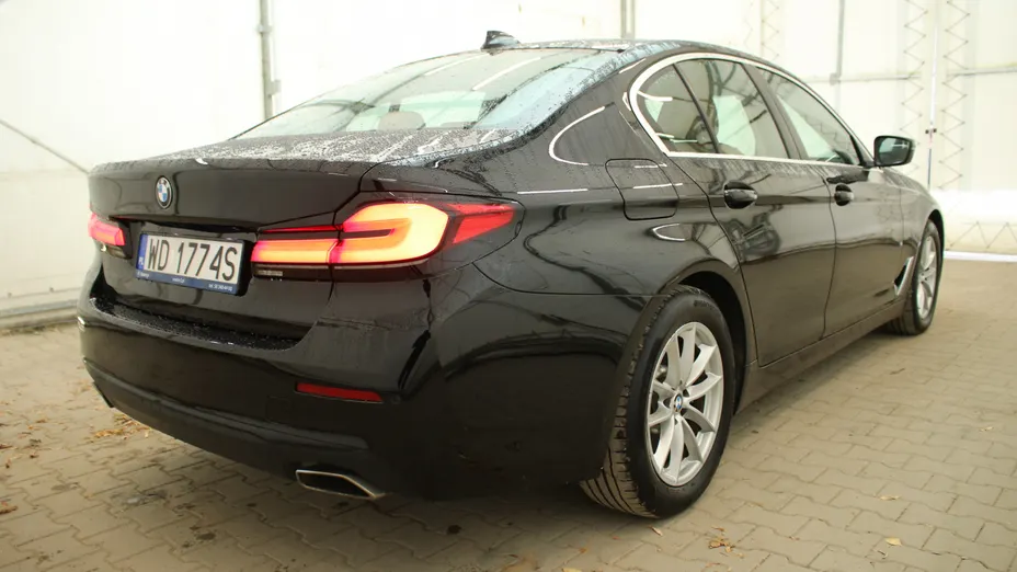 BMW Seria 5 520i mHEV aut