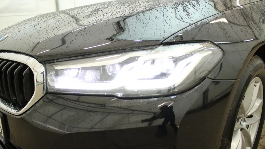 BMW Seria 5 520i mHEV aut