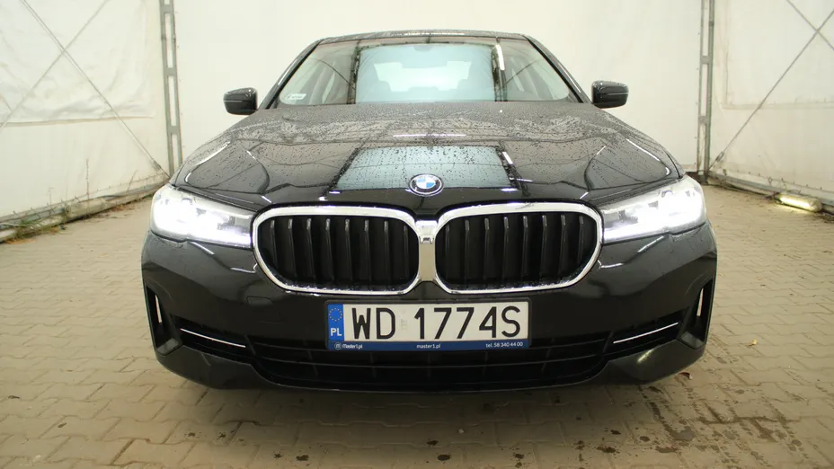 BMW Seria 5 520i mHEV aut