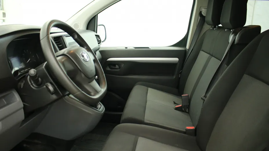 TOYOTA Proace Proace 2.0 D-4D Long 3,0t Active Aut. (bryg.)
