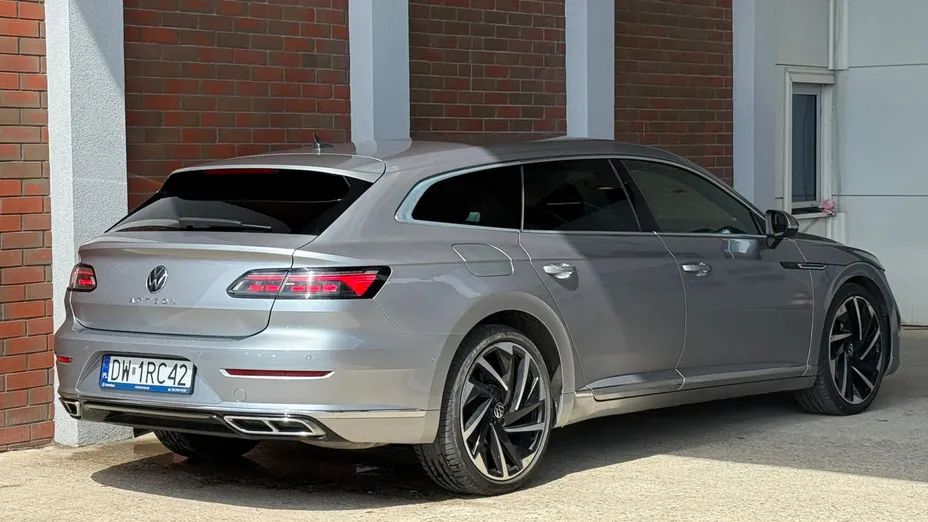 VOLKSWAGEN Arteon Arteon 2.0 TSI R-Line DSG