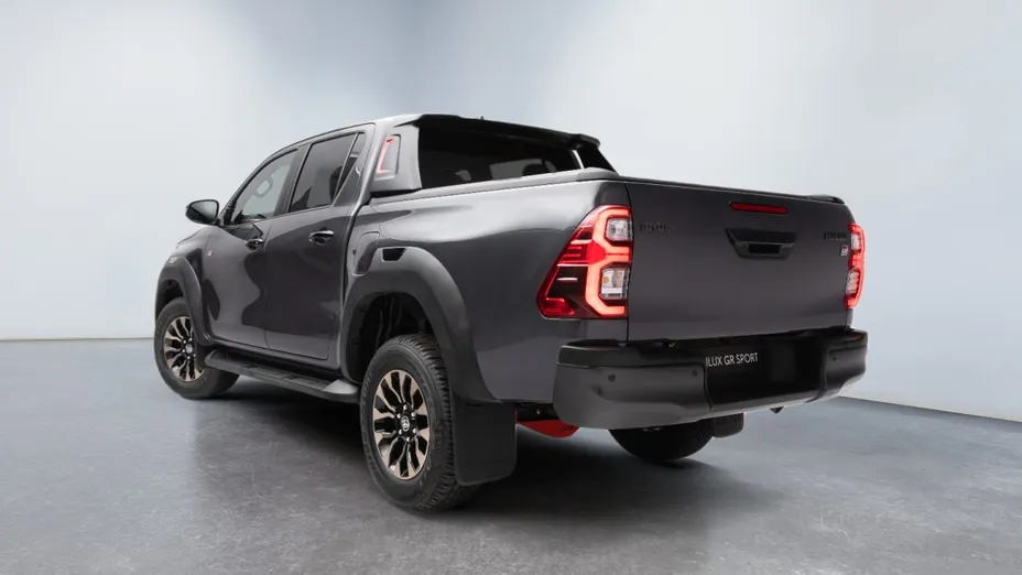 TOYOTA HiLux Hilux 2.4 D-4D Double Cab DLX 4x4 Nowy
