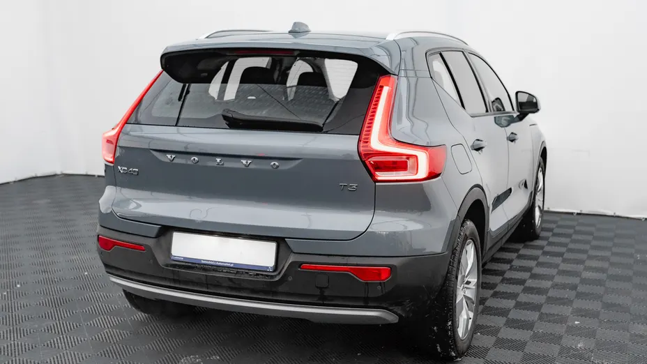 VOLVO XC40 XC40 T3 Momentum Pro aut